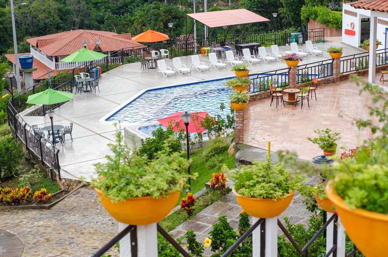 Hotel La Montana San Gil Exterior photo