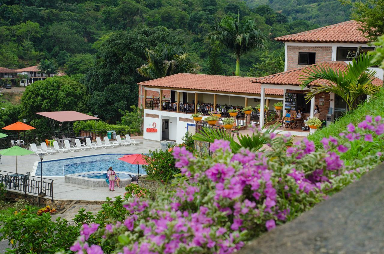 Hotel La Montana San Gil Exterior photo
